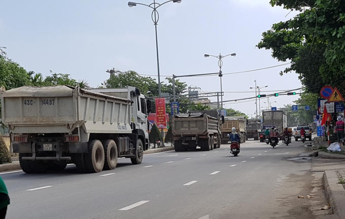 Đà Nẵng sẽ cấm xe đầu kéo di chuyển trên 1 số đoạn thuộc trục quốc lộ 14B từ khoảng 16h30 đến 18h30'. Ảnh: atgt.vn.