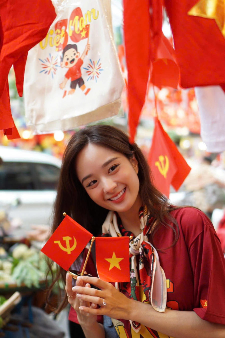 Không khí mừng Quốc khánh 2/9 lan tỏa khắp phố phường Hà Nội