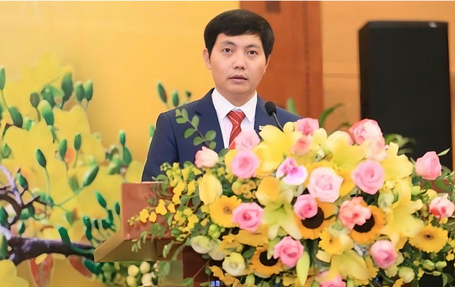 Nhà báo Đức Vinh.