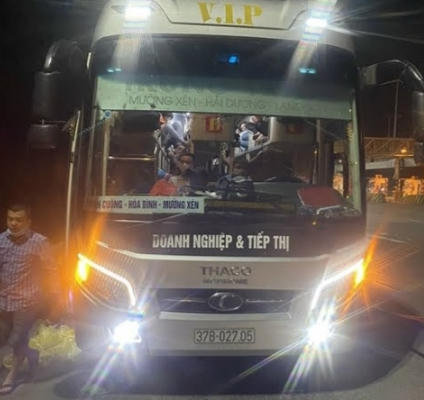 Xe khách 38 chỗ