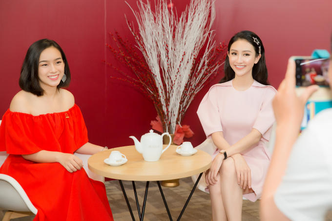 Mất passport 1 ng&agrave;y trước khi l&ecirc;n đường, H&agrave; Thu vẫn rạng rỡ đi ghi h&igrave;nh talkshow truyền h&igrave;nh