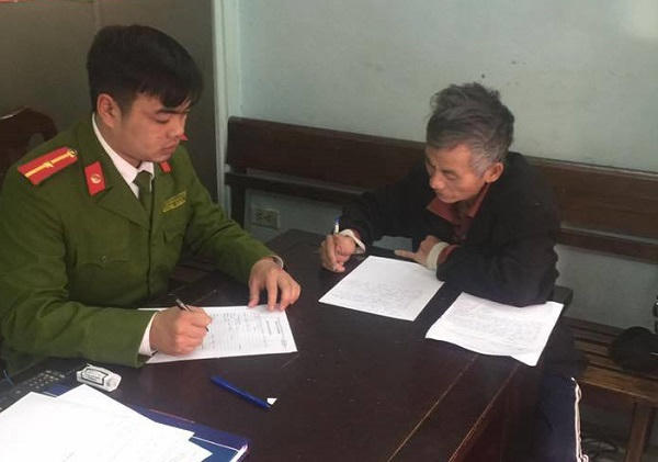 Đối tượng khai nhận hành vi của mình tại cơ quan điều tra.