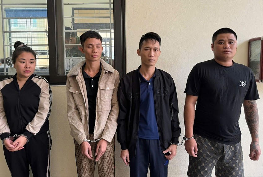 Nhóm đối tượng có hành vi mua bán người dưới 16 tuổi bị bắt giữ. Ảnh CA Thanh Hoá.