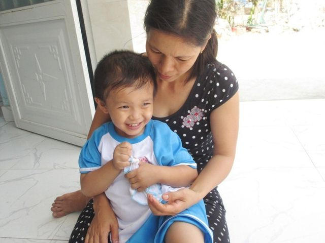 Chỉ ít phút trò chuyện, Phát tỏ ra vui vẻ và gần gũi hơn