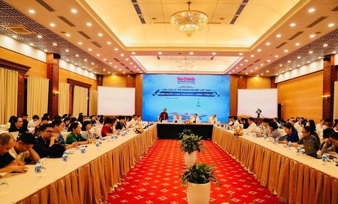 Toàn cảnh diễn đàn.