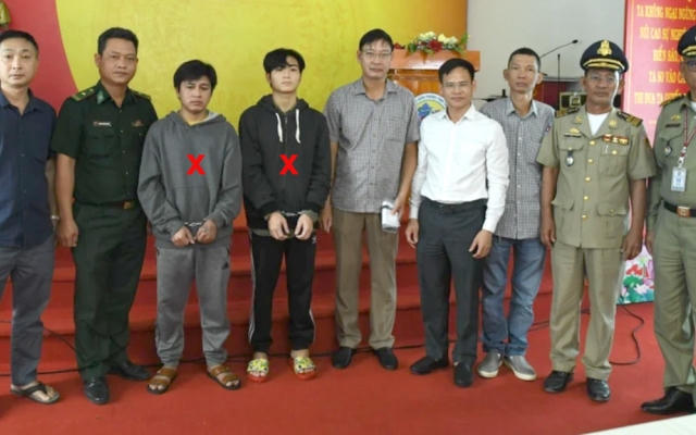 Tây Ninh: Tiếp nhận 6 người về từ Campuchia, phát hiện 2 đối tượng giết người trốn truy nã