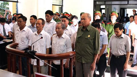 Phiên tòa xét xử vụ Đồng Tâm. (Ảnh: báo Vietnamnet)