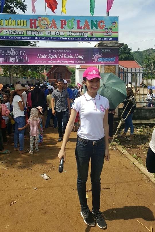 Hoa hậu Việt Nam 2016: Thí sinh học giỏi khóc liên tục vì thấy mình làm chưa đủ tốt