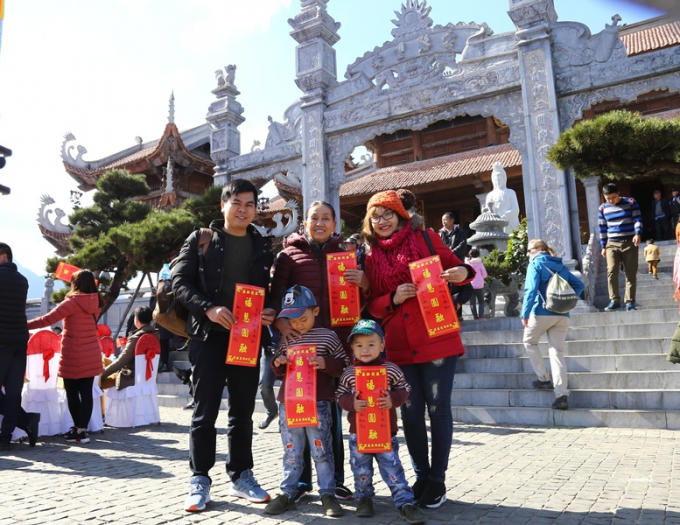 Sa Pa khai mạc Hội xu&acirc;n mở Cổng trời Fansipan