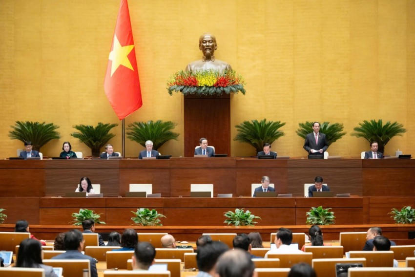Quang cảnh cuộc họp.