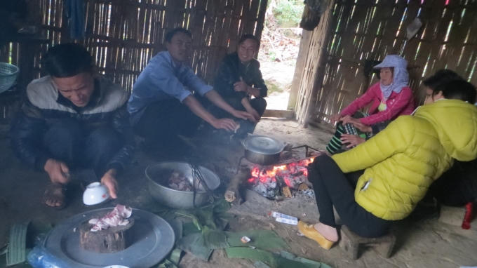 Phong tục đ&oacute;n Tết của người H'M&ocirc;ng ở bản Lềnh - Văn Chấn -Y&ecirc;n B&aacute;i