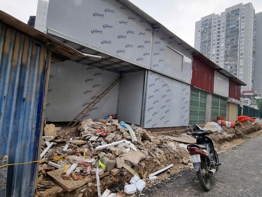 Mặc dù dự án mở rộng đường Nguyễn Tuân vẫn chưa xong nhưng các công trình này đang gấp rút hoàn thiện để đi vào sử dụng.