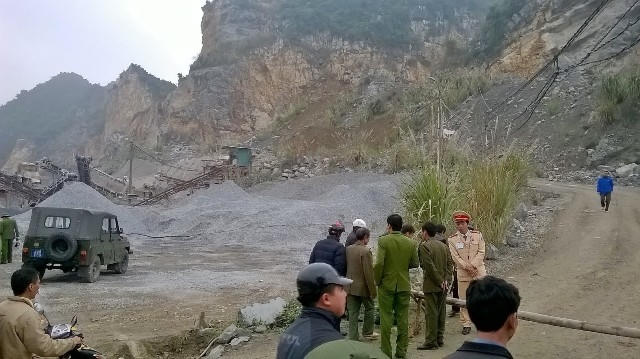 Hiện trường được phong toả ngay sau khi tai nạn xảy ra