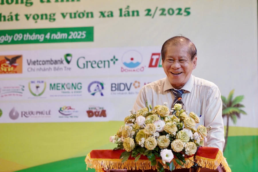 Ông Lê Tấn Bửu, Trưởng Ban liên lạc Đồng hương Bến Tre tại TP. HCM - Trưởng Ban tổ chức phát biểu