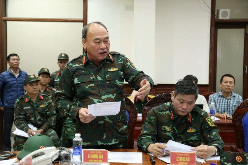 Trung tướng Lê Quang Đạo-Phó Tổng Tham mưu trưởng QĐND Việt Nam thông tin công tác ứng phó với bão số 13.