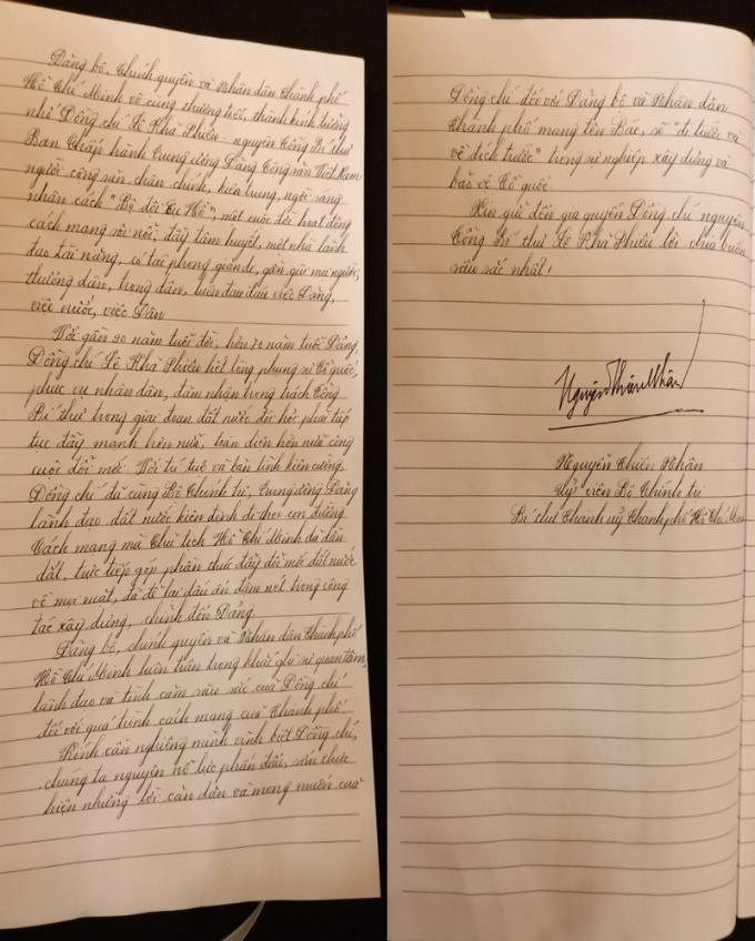 Ông Nguyễn Thiện Nhân, Ủy viên Bộ Chính trị, Bí thư Thành ủy TP HCM bày tỏ sự tiếc thương trong sổ tang.