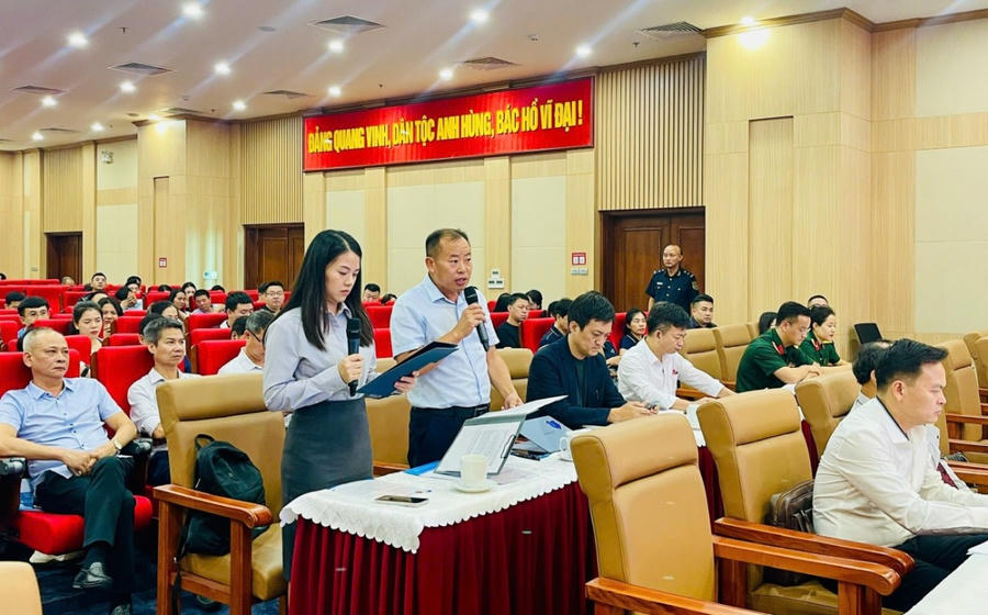 Đại diện doanh nghiệp đã chia sẻ khó khăn, kiến nghị tại hội nghị.