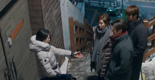 Huyền thoại biển xanh tập cuối: N&agrave;ng ti&ecirc;n c&aacute; mang thai đứa con đầu l&ograve;ng