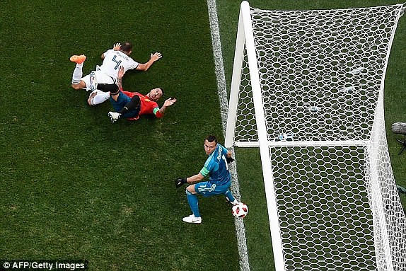 T&acirc;y Ban Nha vs Nga: Akinfeev người h&ugrave;ng của nước Nga