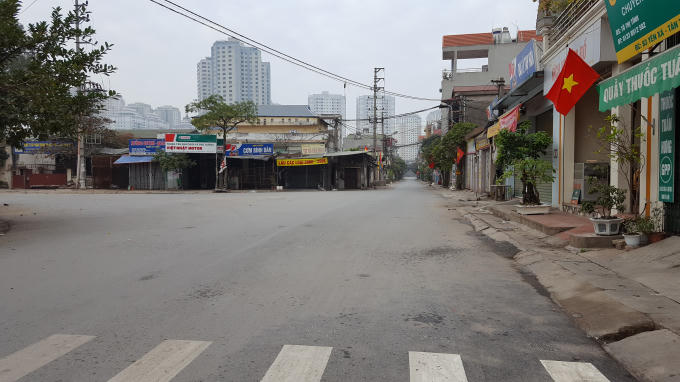 Đường Yên Xá không một bóng người.