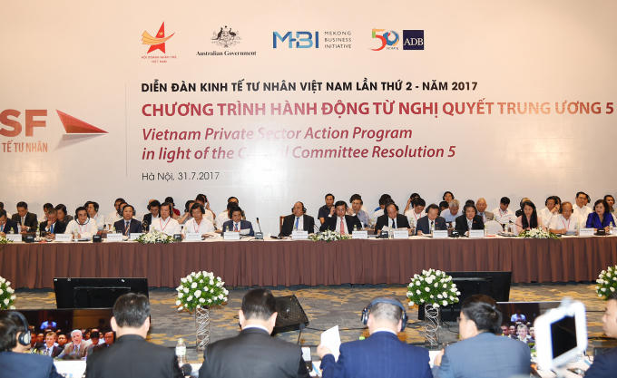 Thủ tướng Chính phủ Nguyễn Xuân Phúc tham dự Diễn đàn Kinh tế tư nhân Việt Nam.