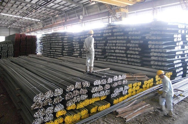 Từ ngày 22/3 tới, đối với mặt hàng phôi thép và thép dài nhập khẩu vào Việt Nam từ các nước/vùng lãnh thổ khác nhau sẽ được áp thuế tự vệ tạm thời. Ảnh: Internet.