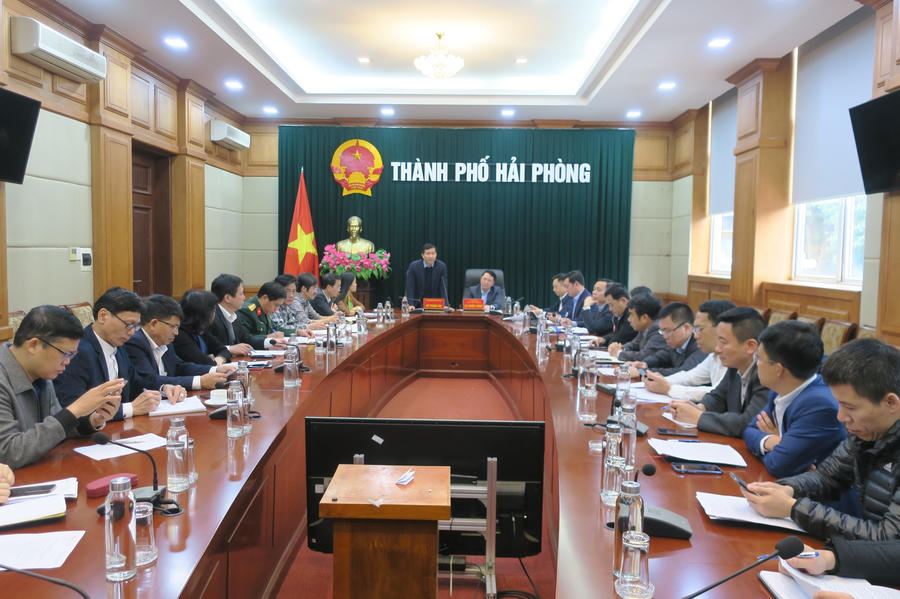 Quang cảnh cuộc họp.