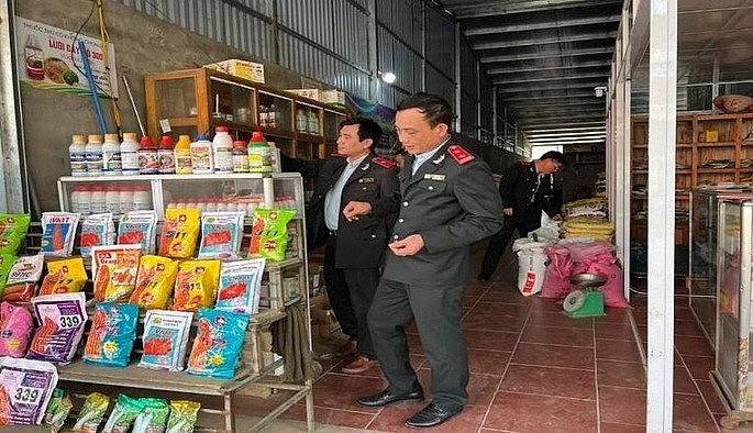 Lào Cai tăng cường kiểm tra việc chấp hành pháp luật trong sản xuất nông nghiệp. (Ảnh: báo Lào Cai)
