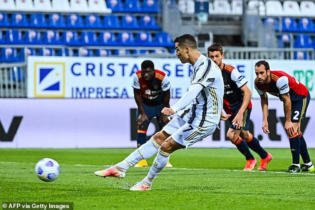 C.Ronaldo nâng tỷ số lên 2-0 từ chấm phạt đền.