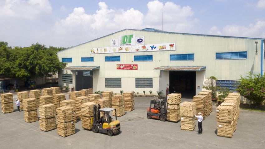 Công ty cổ phần Chế biến Gỗ Đức Thành bị xử phạt do vi phạm công bố thông tin.