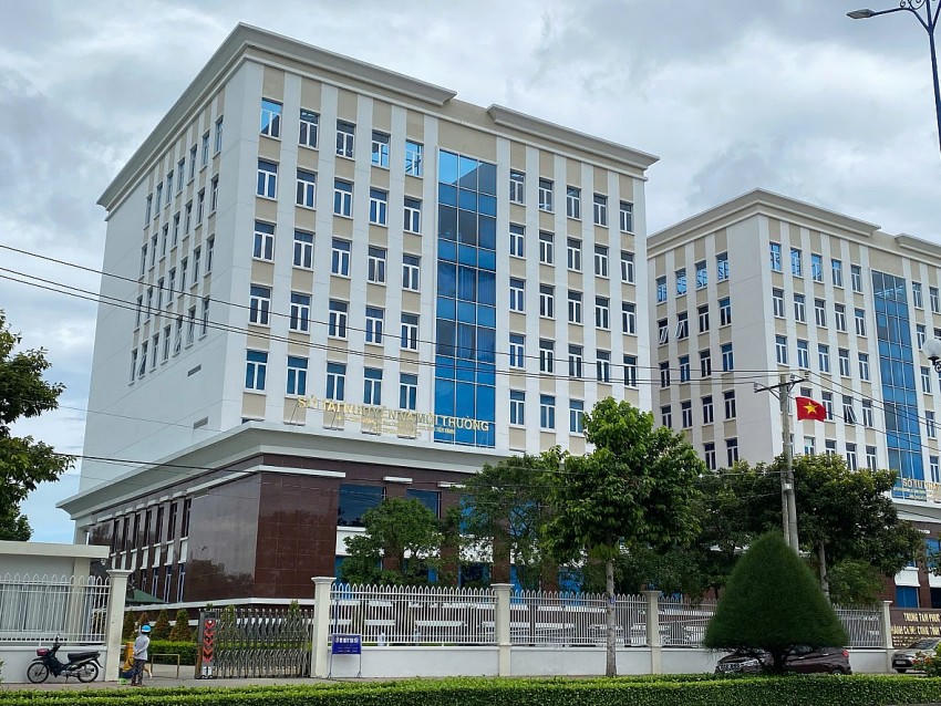 Hợp nhất Sở Tài nguyên - Môi trường với Sở Nông nghiệp - Phát triển nông thôn thành Sở Nông nghiệp và Môi trường.