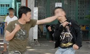 Ẩu đả gây thương tích (Ảnh minh họa)