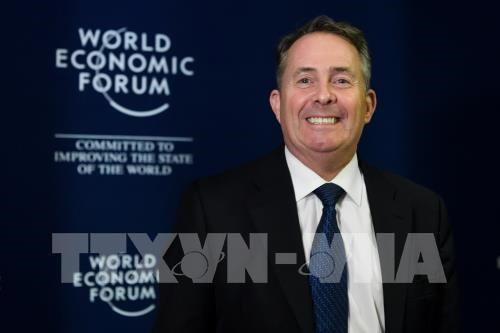 Bộ trưởng Thương mại quốc tế Anh Liam Fox tại Hội nghị thường niên lần thứ 48 Diễn đàn Kinh tế thế giới (WEF) ở Davos (Thụy Sĩ) ngày 23/1. Ảnh: AFP/TTXVN