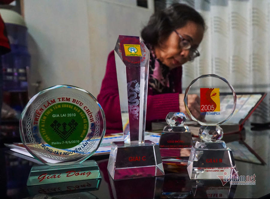 Bà Thanh tham gia các cuộc thi về tem trên cả nước và đạt được nhiều giải thưởng cao
