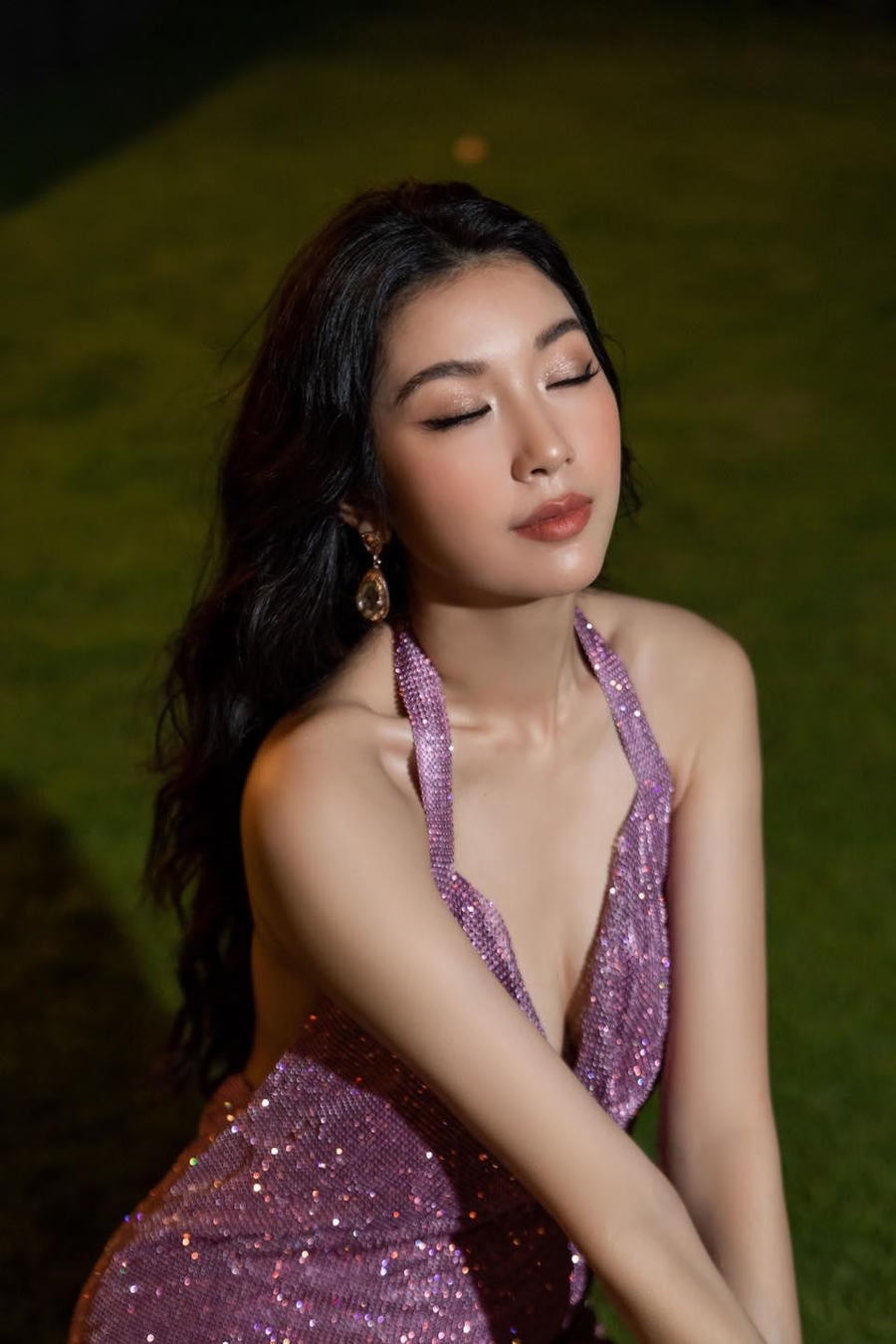 Có thể nói váy sequin là một item thời trang rất được các mỹ nhân Việt ưa chuộng!