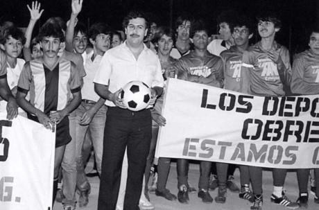 10 giai thoại về sự gi&agrave;u c&oacute; của tr&ugrave;m ma t&uacute;y Escobar