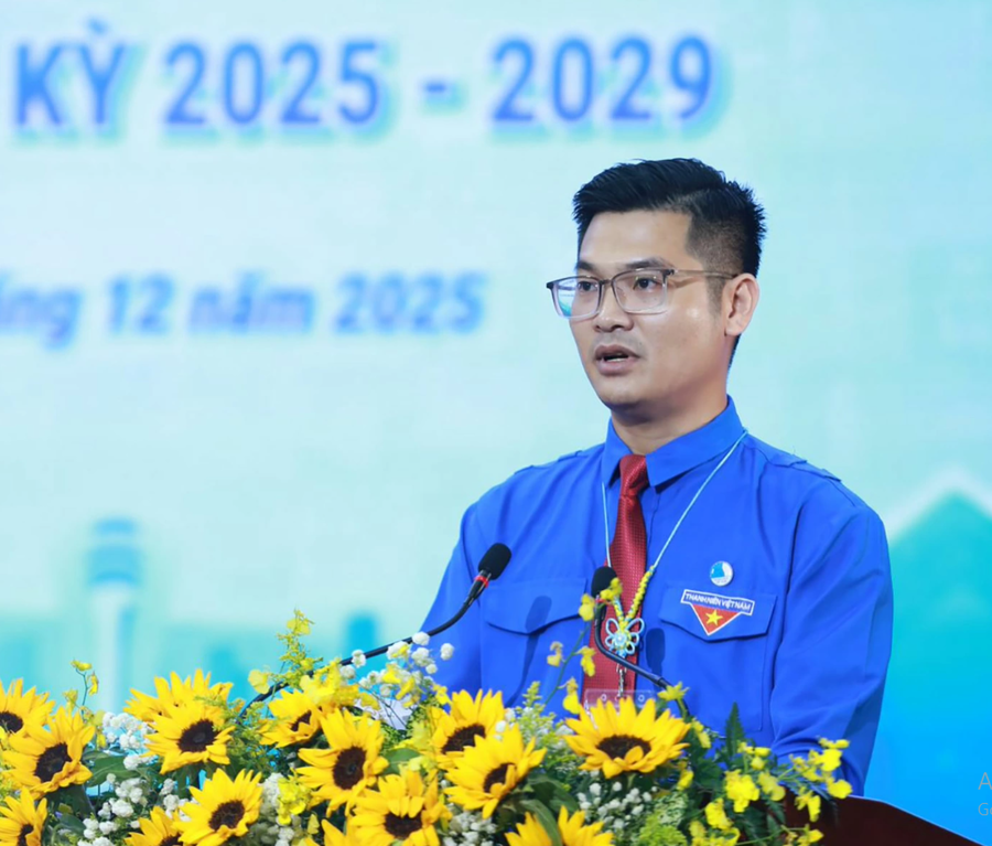 Phó Bí thư Tỉnh đoàn, Chủ tịch Hội LHTN Việt Nam tỉnh Đồng Nai Phan Thế Công phát biểu tại đại hội.