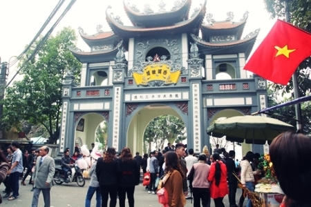 Phủ Tây Hồ và chiến dịch 6 không