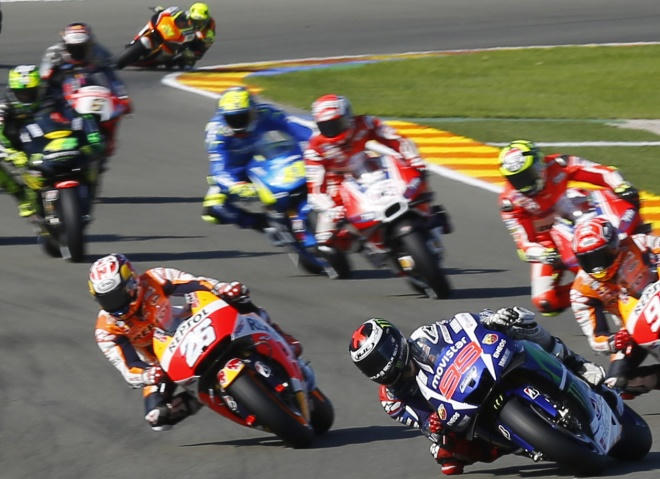 Mùa giải Moto GP 2017, với 18 chặng, sẽ khởi tranh bằng Grand Prix Qatar ngày 26/3, và kết thúc bằng GP Valencia ngày 12/11. Đây là mùa đua thứ 69.