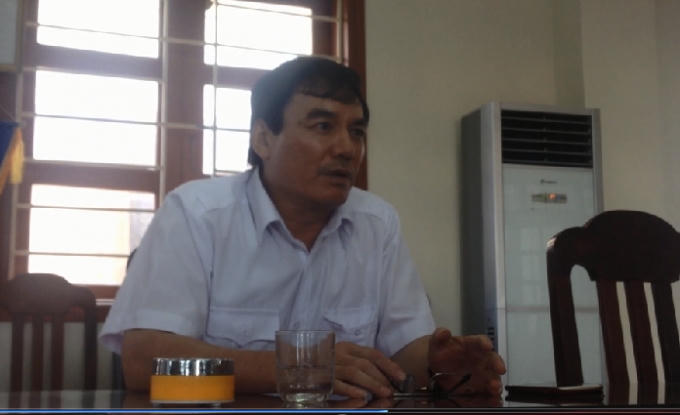Ông Nguyễn Chí Thanhh trao đổi với phóng viên.