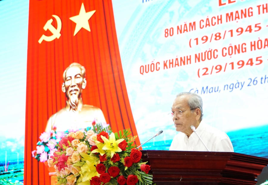 Ông Trần Thanh Khiêm – nguyên Phó Bí thư Thường trực Tỉnh ủy, nguyên Chủ tịch HĐND tỉnh, chia sẻ tại buổi lễ.
