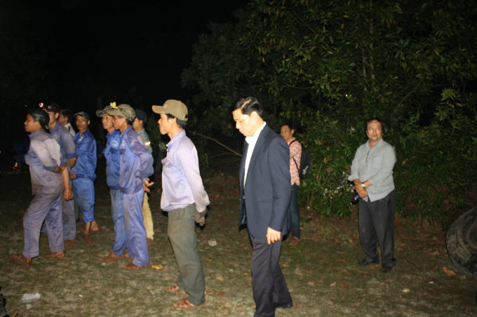 Thứ trưởng bộ GTVT Nguyễn Ngọc Đông (áo đen).