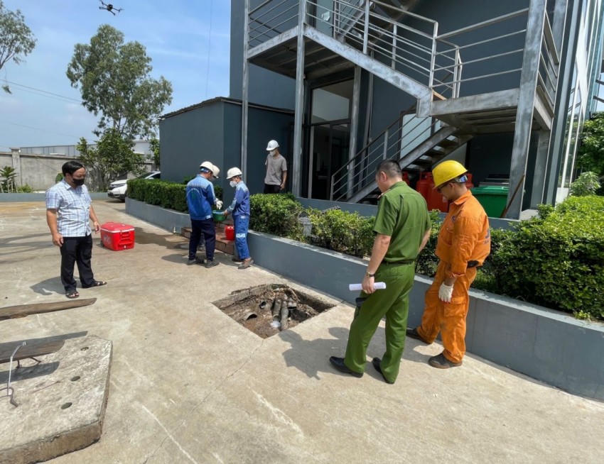 Công an tỉnh Hưng Yên đã phát hiện nhiều công ty vi phạm pháp luật về bảo vệ môi trường. (Ảnh: Báo Dân Việt)