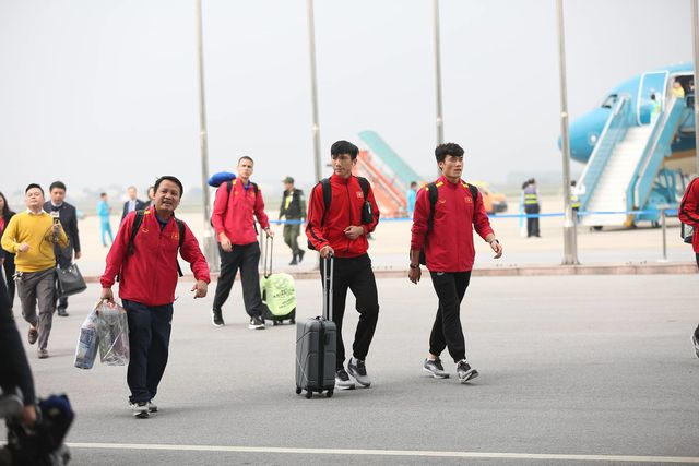 Đội tuyển Việt Nam được vinh danh ngay tại s&acirc;n bay Nội B&agrave;i