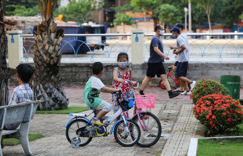 Ảnh: TP.HCM sau 10 ngày cách ly xã hội - ảnh 12