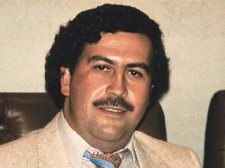 10 giai thoại về sự gi&agrave;u c&oacute; của tr&ugrave;m ma t&uacute;y Escobar