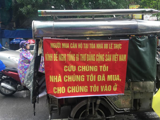Cư dân 8B Lê Trực kêu cứu khẩn thiết.