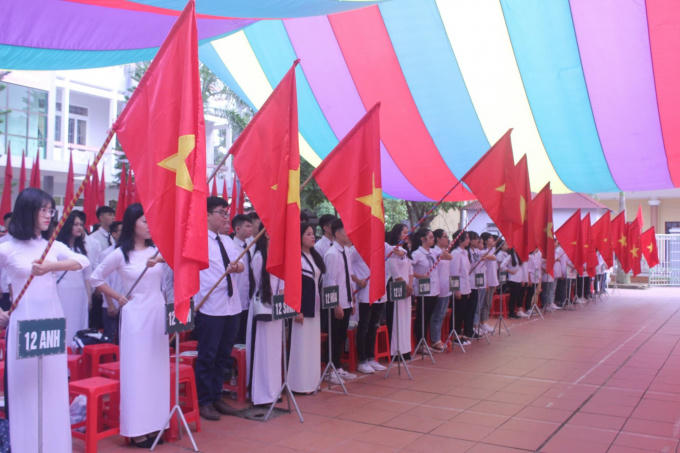 Cao Bằng: Bí thư Tỉnh ủy đánh trống khai trường tại trường THPT chuyên