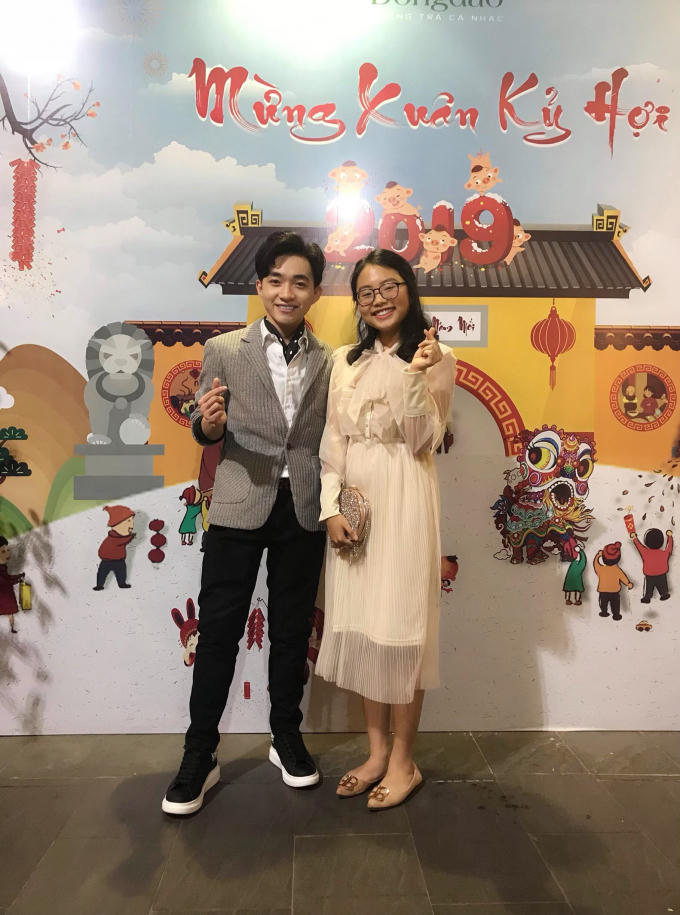Trung Quang có sự kết hợp với Phương Mỹ Chi trong bài hát Đính ước.