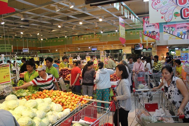 Ngày đầu nghỉ lễ 2/9: Siêu thị đông ngẹt, thực phẩm nhảy giá - ảnh 4